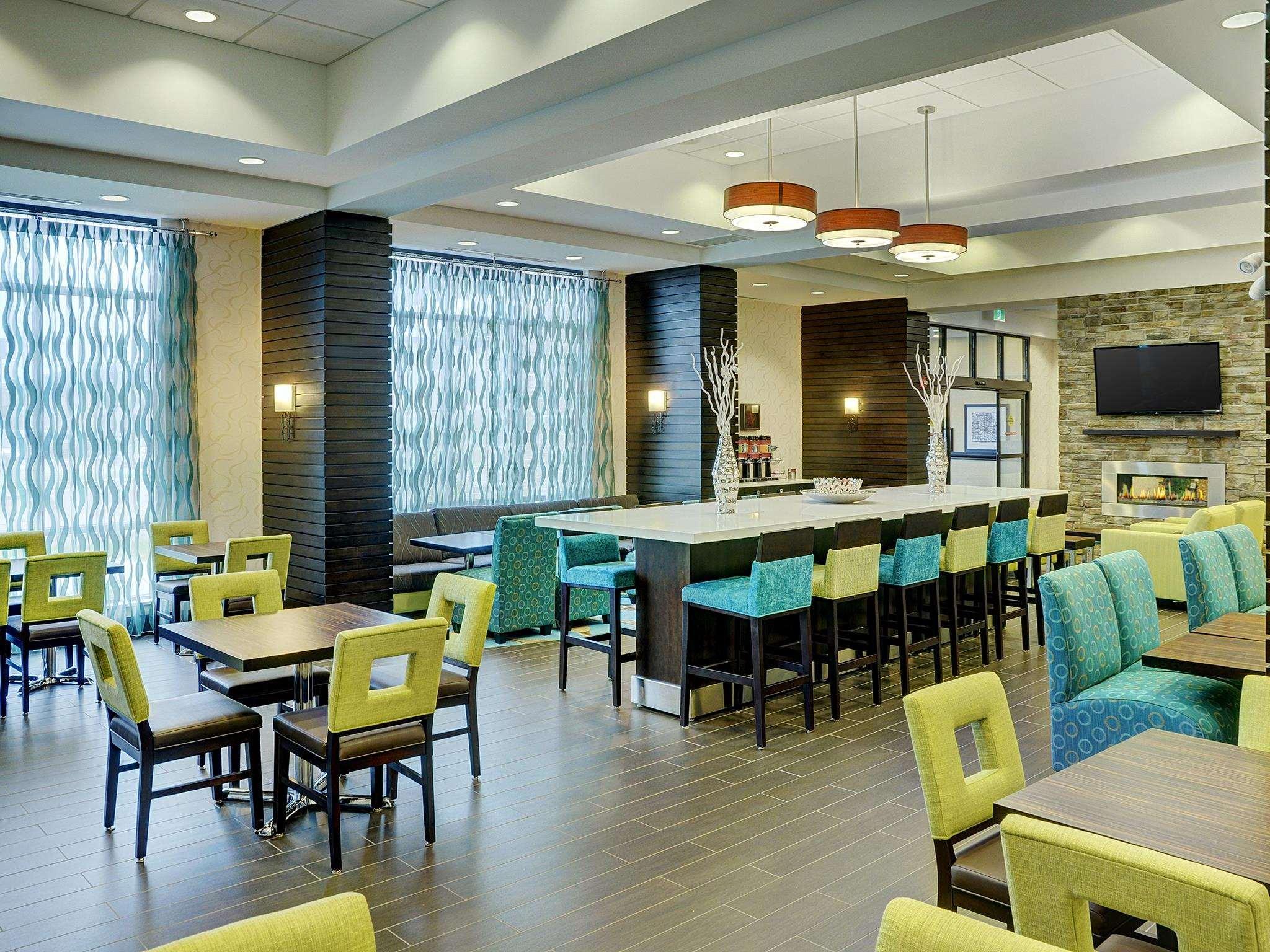 Hampton Inn By Hilton Winnipeg Extérieur photo